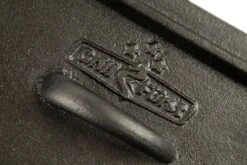 Grillfürst Dutch Oven Set BBQ Kastenform BK4 Aus Gusseisen - X-DEAL Inkl. Tragetasche / Aufbewahrungstasche, Gusseisen Pflege Und Deckelheber -Grill Welt Geschäft 18 116 BBQ Kastenform Logo 1