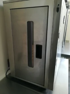 Bradley Professional Smoker BS1019 / Elektro Räucherofen -Grill Welt Geschäft 20092 bradley smoker bs1019 seitliche tuer