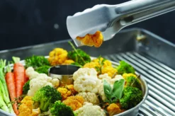 Broil King Hähnchenbräter Mit Aromapfanne -Grill Welt Geschäft 6709 Broil King Daempfer 69824