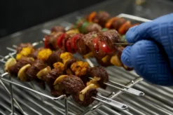 Broil King Multigestell: Bratenkorb, Rippchenhalter Und Spießgestell 9 Broil King Multigestell: Bratenkorb, Rippchenhalter Und Spießgestell -Grill Welt Geschäft 6742 Broil King Spiess Gestell 64233 1