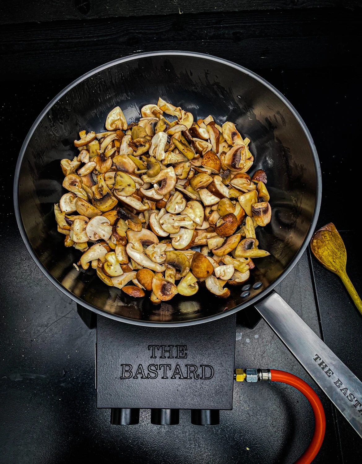 The Bastard Wok Phantom - Carbonstahl Ø 33 Cm 1 The Bastard Wok Phantom - Carbonstahl Ø 33 Cm