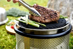 Cobb Grill Premier AIR Deluxe Holzkohlegrill - Modell 2023 -Grill Welt Geschäft Cobb Grill AIR Deluxe Griddle Grillplatte