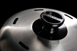 Cobb Grill Premier+ Gas Deluxe Gasgrill 50mbar - Modell 2023 -Grill Welt Geschäft Cobb Grill Premier Plus Gas Deluxe Deckel