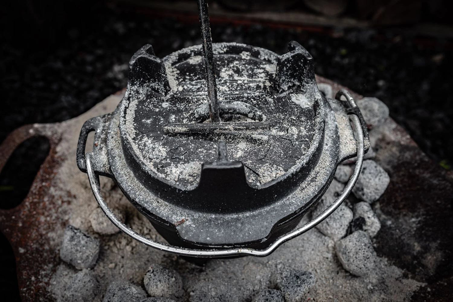 Grillfürst Dutch Oven Set BBQ Edition DO2 - X-DEAL Inkl. Tragetasche / Aufbewahrungstasche, Gusseisen Pflege Und Deckelheber 5 Grillfürst Dutch Oven Set BBQ Edition DO2 - X-DEAL Inkl. Tragetasche / Aufbewahrungstasche, Gusseisen Pflege Und Deckelheber - Image 5