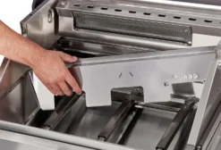 Enders Gasgrill Kansas II Pro 3 SIK Turbo -Grill Welt Geschäft Enders Gasgrill Kansas II Pro 3 SIK Turbo 8713 Flammenabdeckung