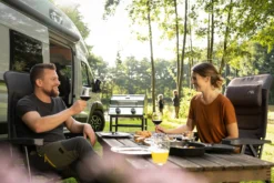 Grillfürst G201E 2-Brenner Gasgrill Portabel V2 - Campinggrill / Balkongrill 50mbar - Inkl. Untergestell -Grill Welt Geschäft Grillfuerst Campinggrill G201E Gasgrill