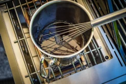 Grillfürst G210E 2-Brenner Gasgrill Mit Hochtemperaturbrenner Und Edelstahl Rosten 37 Grillfürst G210E 2-Brenner Gasgrill Mit Hochtemperaturbrenner Und Edelstahl Rosten -Grill Welt Geschäft Grillfuerst Gasgrill G210E Seitenbrenner Topf