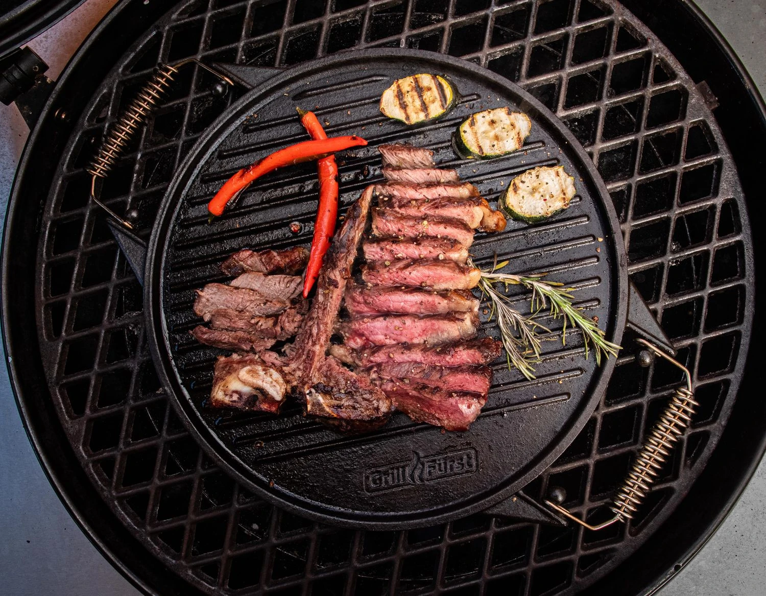 Grillfürst Universal Grillplatte Rund / Wendeplatte Aus Gusseisen Ø 35 Cm 2 Grillfürst Universal Grillplatte Rund / Wendeplatte Aus Gusseisen Ø 35 Cm - Image 2