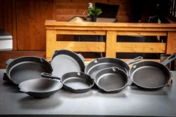 Grillfürst Gusseisenpfanne Mit 2 Griffen Ø 35 Cm -Grill Welt Geschäft Grillfuerst Gusseisen Sortiment