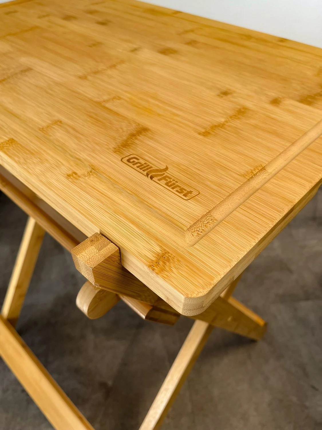 Grillfürst Grill Beistelltisch / Klapptisch Mit Abnehmbaren Schneidebrett 63 Cm X 40 Cm 2 Grillfürst Grill Beistelltisch / Klapptisch Mit Abnehmbaren Schneidebrett 63 Cm X 40 Cm - Image 2