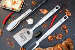 Grillfürst Premium Grillbesteck Set Mit Grillzange, -Wender Und -Gabel - 1. FC Köln Edition -Grill Welt Geschäft Grillfuerst Premium Grillbesteck Set Koeln Edition