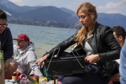 Knister Grill Original - Ausziehbarer Holzkohle Kompaktgrill 32 Knister Grill Original - Ausziehbarer Holzkohle Kompaktgrill -Grill Welt Geschäft Knister Grill auseinanderziehen