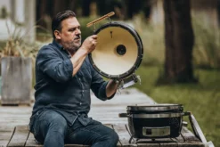 Monolith ICON Black Keramikgrill Tischgrill Inkl. Gestell -Grill Welt Geschäft Monolith Keramikgrill Icon Deckel abnehmbar