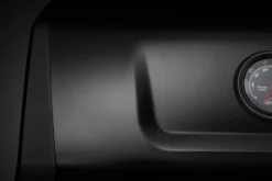 Napoleon Phantom Freestyle 425 Gasgrill, Mattschwarz - Mit Sizzle Zone Und Tür - Modell 2023 -Grill Welt Geschäft Napoleon Phantom Freestyle F425DSIBPK PHM Detail Finish