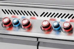 Napoleon Prestige Pro 500-3 Edelstahl Gasgrill Inkl. Drehspieß - Modell 2023 - SMART Deal Inkl. Grillfürst Grill Control -Grill Welt Geschäft Napoleon Prestige Pro 500 safety glow Drehknopfbeleuchtung