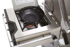 Napoleon Prestige Pro 825-3 Edelstahl Gasgrill Inkl. Drehspieß Und Bodenbeleuchtung - Modell 2023 - SMART Deal Inkl. Grillfürst Grill Control Mit Companion Device Und Einstichthermometer -Grill Welt Geschäft Napoleon Prestige Pro 825 Seitenbrenner Gemuesekorb