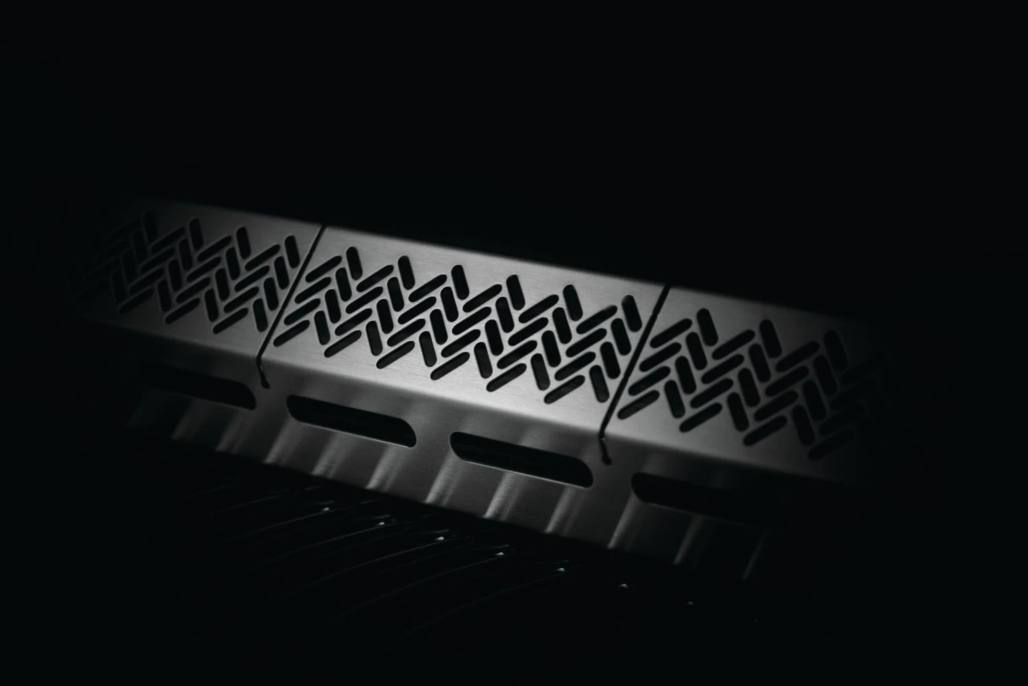 Napoleon Rogue SE 525 Edelstahl Gasgrill Mit Sizzle Zone Und Heckbrenner - Modell 2023 9 Napoleon Rogue SE 525 Edelstahl Gasgrill Mit Sizzle Zone Und Heckbrenner - Modell 2023 - Image 9