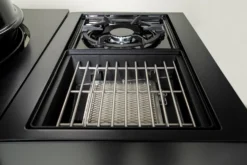 Outdoorchef Gas Kugelgrill Arosa 570 G Evo Black Style - Inkl. Blazing-/Cooking Zone Kit Plus -Grill Welt Geschäft Outdoochef Kugelgrill Arosa 570 G Blazing Zone