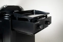 Outdoorchef Gas Kugelgrill Arosa 570 G Evo Black Style - Inkl. Blazing-/Cooking Zone Kit Plus Und Plancha