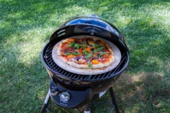 Outdoorchef Gas Kugelgrill Chelsea 420 G Pizzaofen - Pizza Chef Inkl. Grillfürst Pizzastein, Pizzaheber Und Pizzaschneider -Grill Welt Geschäft Outdoorchef Chelsea 420 G Gas Kugelgrill Pizzaofen 1
