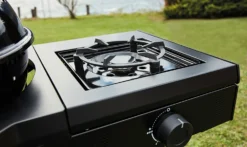 Outdoorchef Gas Kugelgrill Davos 570G Pro Mit Cooking Zone (Seitenkocher) & Abdeckhaube -Grill Welt Geschäft Outdoorchef Cooking Zone Davos Lifestyle