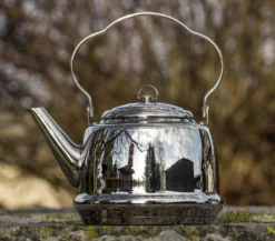 Petromax Teekessel Tk2 (3 Liter) 8 Petromax Teekessel Tk2 (3 Liter) -Grill Welt Geschäft Petromax Edelstahl Teekessel 3000ml Lifestyle01