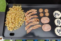 Pit Boss Plancha Grill Ultimate Plancha 4-Brenner - Mit Untergestell -Grill Welt Geschäft Pit Boss Planchagrill 4 Brenner Fruehstueck zubereiten