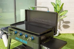 Pit Boss Plancha Grill Ultimate Plancha 4-Brenner - Mit Untergestell -Grill Welt Geschäft Pit Boss Planchagrill 4 Brenner Ultimate Grillstation