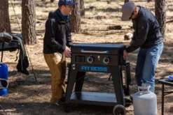 Pit Boss Plancha Grill Ultimate Plancha 2-Brenner - Mit Untergestell -Grill Welt Geschäft Pit Boss Planchagrill Ultimate Plancha 2 Brenner Kompaktgrill