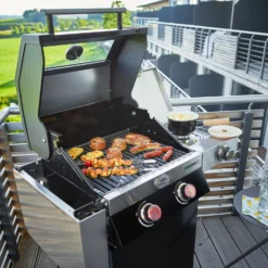 Rösle Gasgrill Videro G2 Schwarz - Modell 2022 -Grill Welt Geschäft Roesle Videro G2 Gasgrill Station Mood02