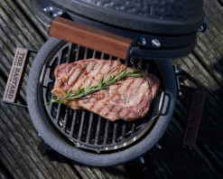 The Bastard Keramikgrill Urban Small - Schwarz Matt - Modell 2023 -Grill Welt Geschäft The Bastard Urban Small Keramikgrill