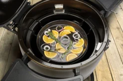 Broil King Aromatisierungs Set Für KEG 5 Broil King Aromatisierungs Set Für KEG -Grill Welt Geschäft broil king keg aroma set anwendung02