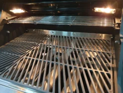 Outdoorchef Dualchef S 325 G Edelstahl Gasgrill 11 Outdoorchef Dualchef S 325 G Edelstahl Gasgrill -Grill Welt Geschäft outdoorchef dualchef s325g beleuchtung