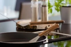 Petromax Flexibler Pfannen- Und Grillwender (Langgriff) -Grill Welt Geschäft petromax grillwender einsatz flex2